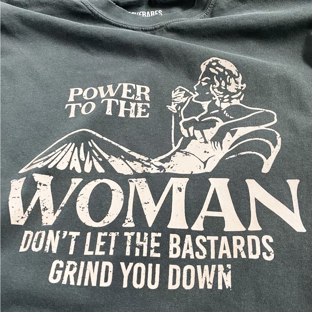 Power to the Woman oversized tee shirt - Picture 2 of 2